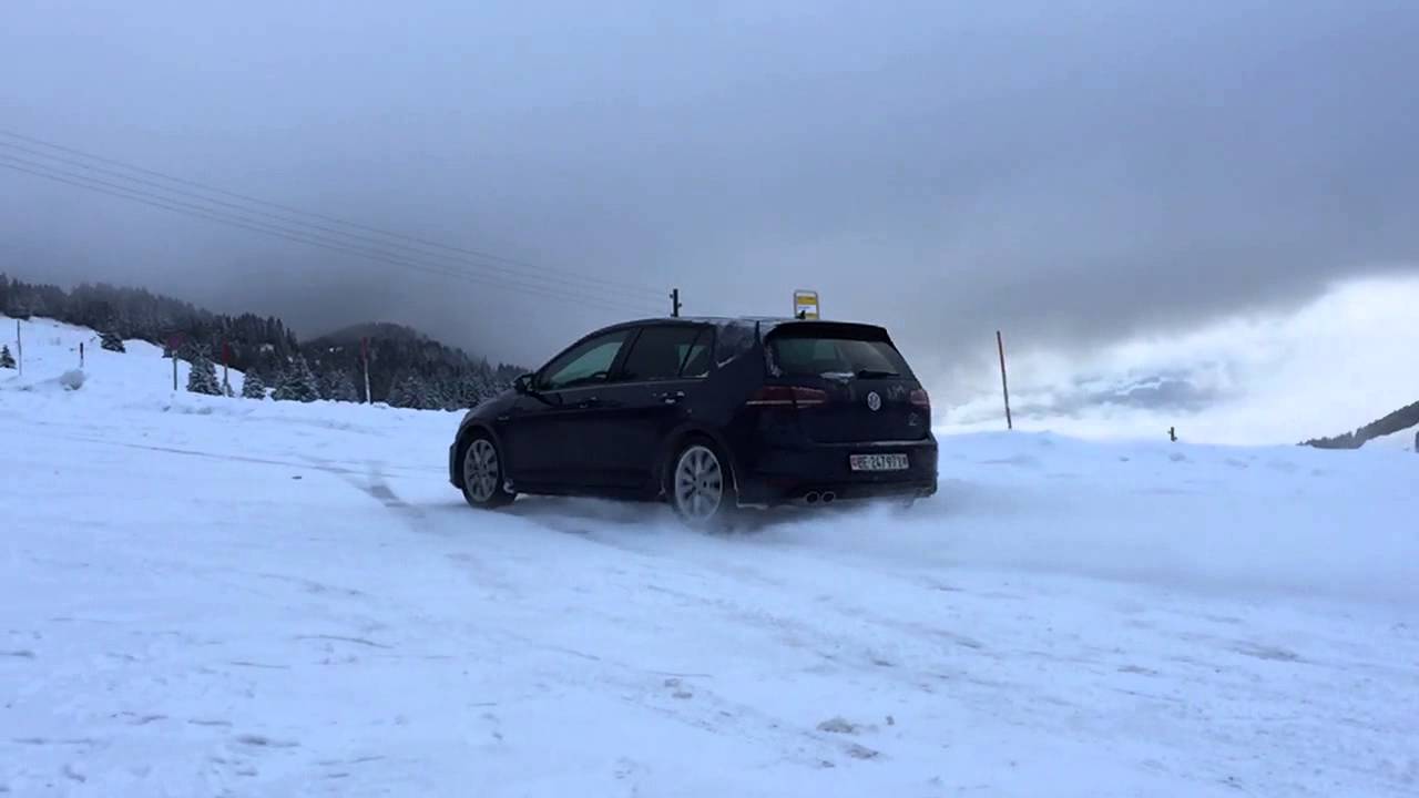 VW Golf VII R / MK7 R - Launch Control on Snow (No Slow Motion)