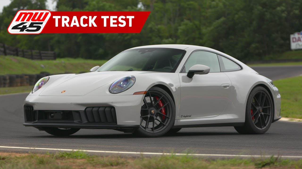 Porsche 911 Carrera 4 GTS 2025 года | Тест на треке MotorWeek