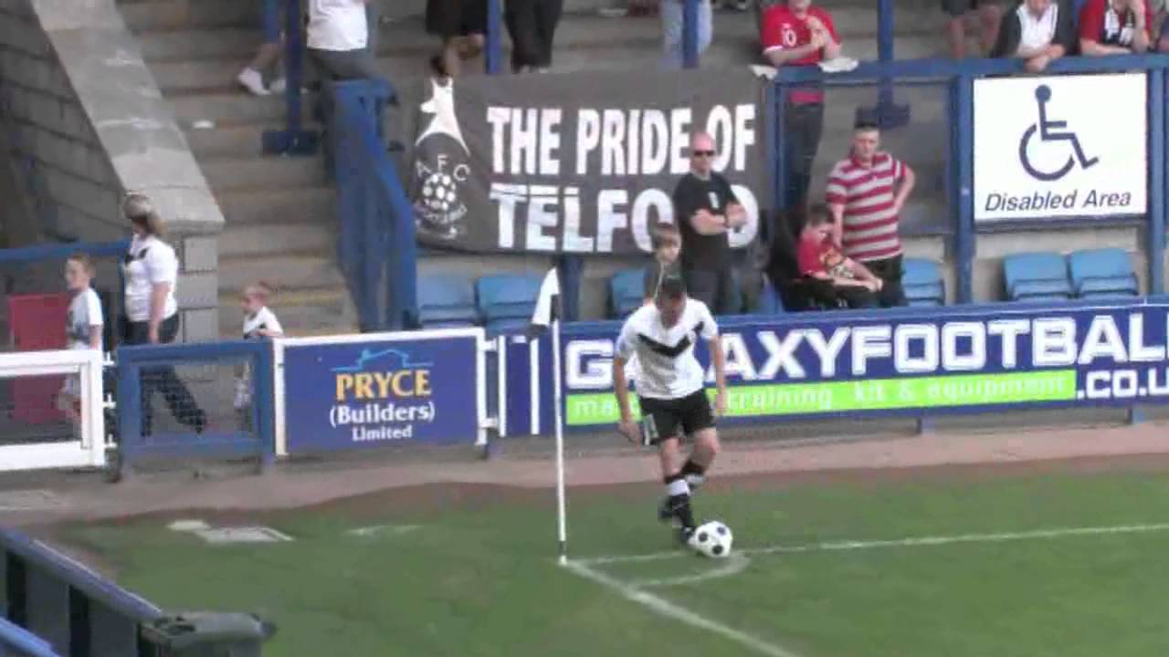 AFC Telford United v Hayes & Yeading United