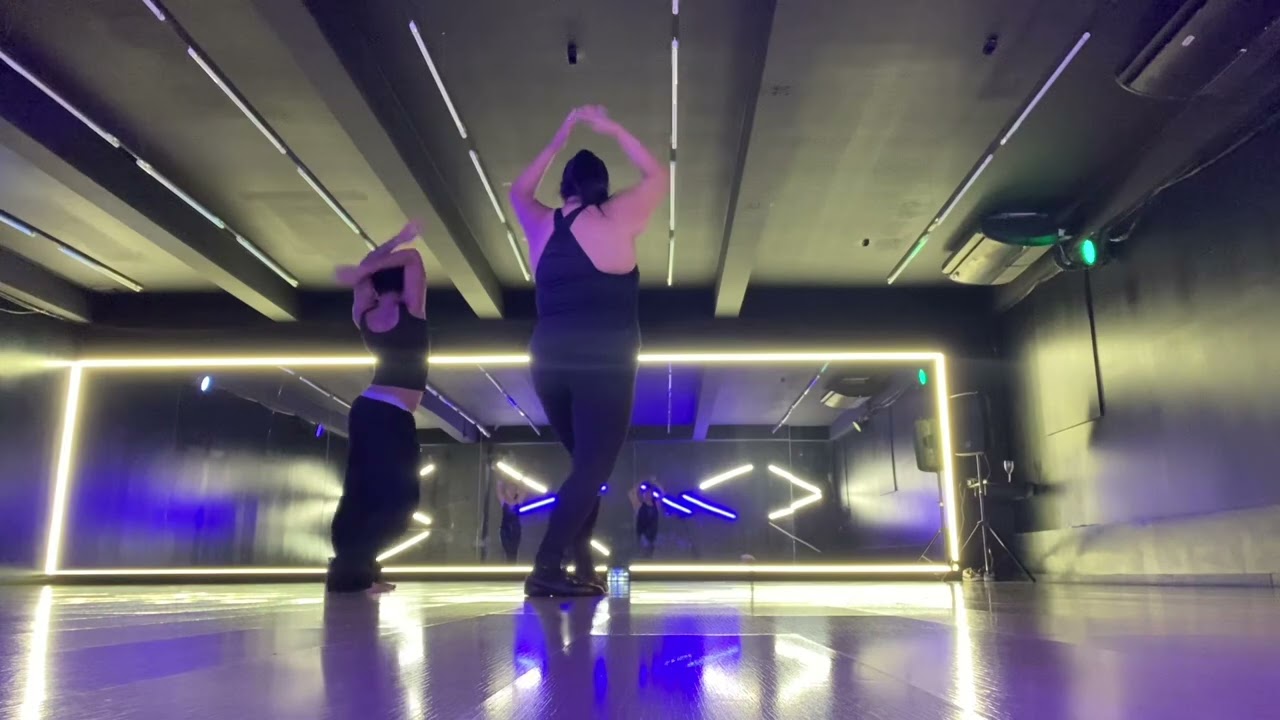 Aulas de jazz funk iniciado (t&aacute; pago👍)@metedanca@bollywoodbackstage