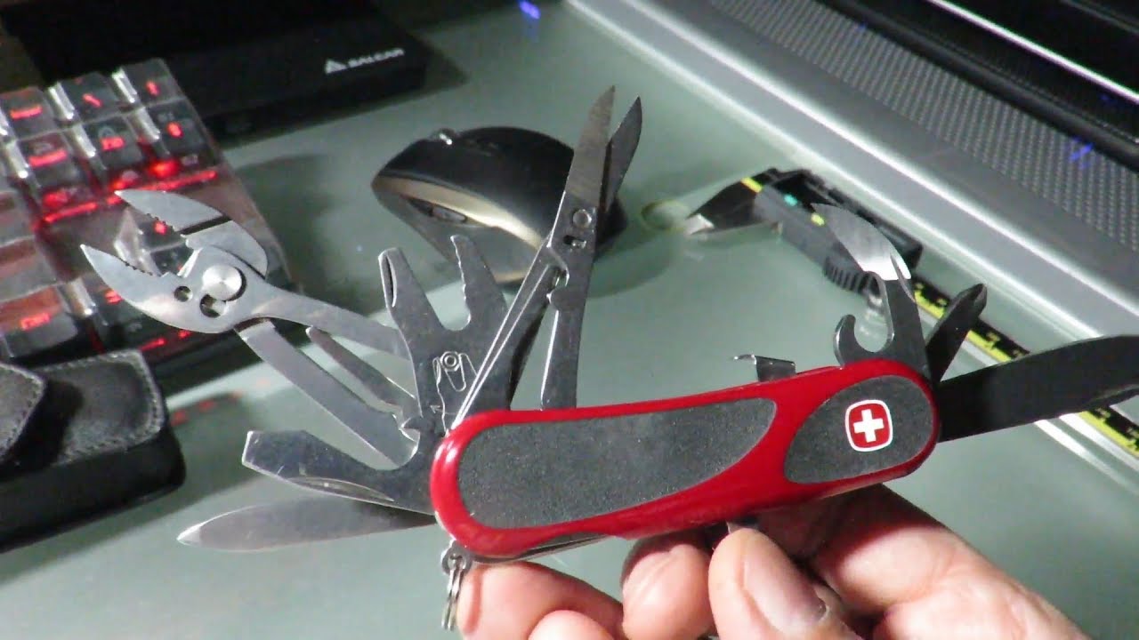 Victorinox EVOLUTION S557 (2.5223.SC) (~ Wenger EvoGrip S557)