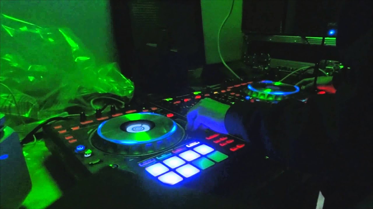 ESK - Meh Wan Curl Up Like Suh (Indian Chutney Live Mix) (Pioneer DDJ-SZ) [Dj Tr3v]