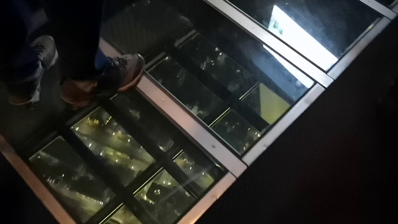 Skytree floor 350 glass floor, looks all the way down