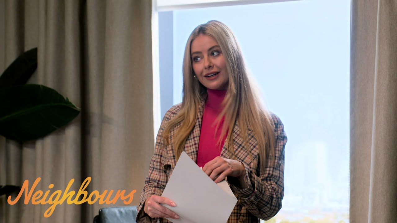 Chloe's Surprise Return | Neighbours