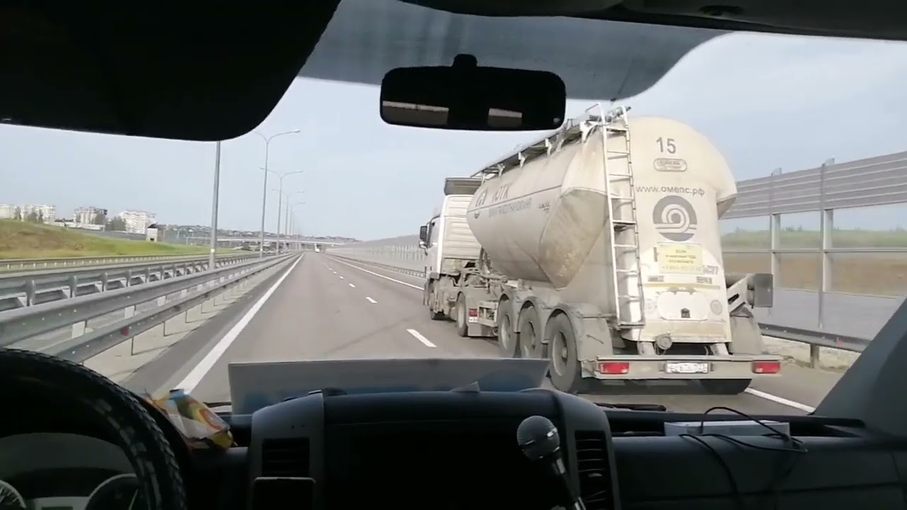 Крымский мост! Приехали в Судак.