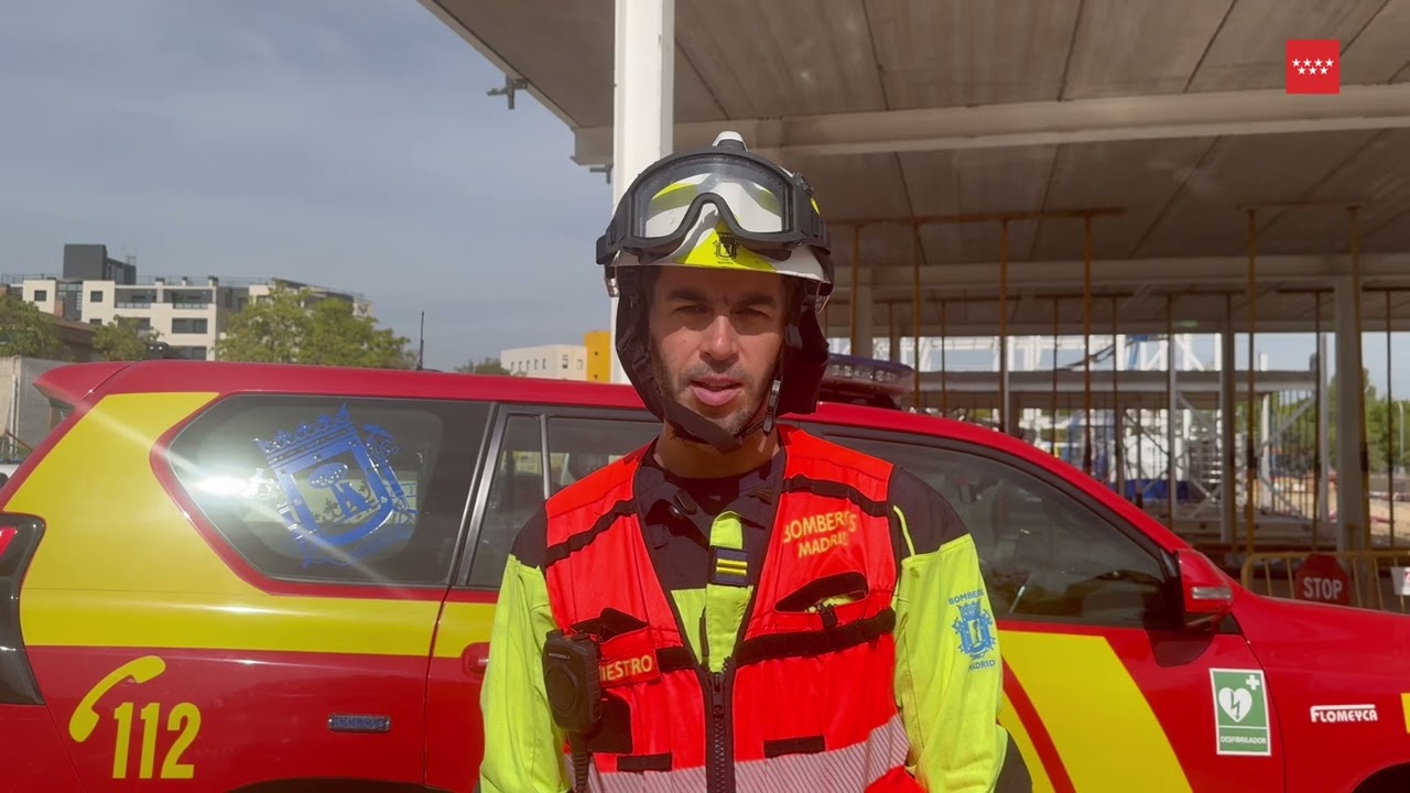 Accidente laboral con un fallecido. Intervención de #SUMMA112 y @BOMBEROS_MADRID. #Barajas