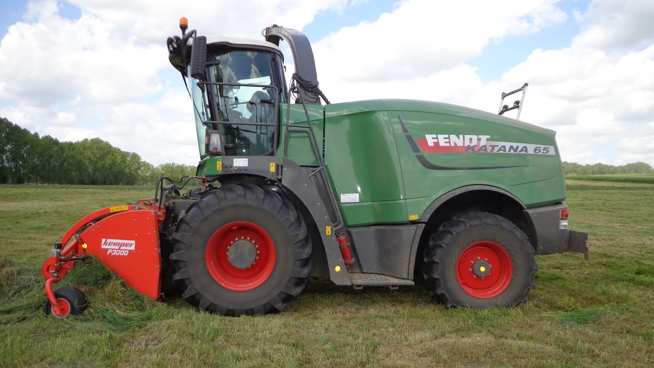 Fendt Katana 65 Gras häckseln in der Börde