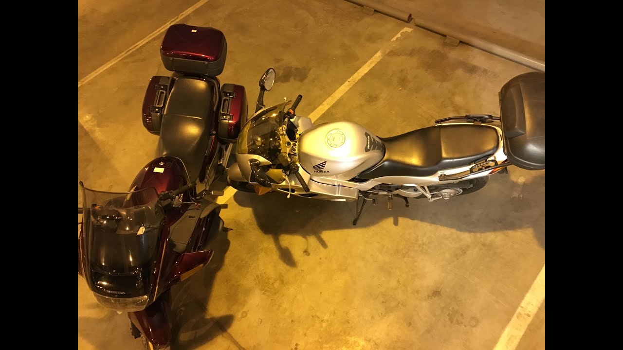 Honda VFR800 vs Honda ST1100 Pan-European!!!