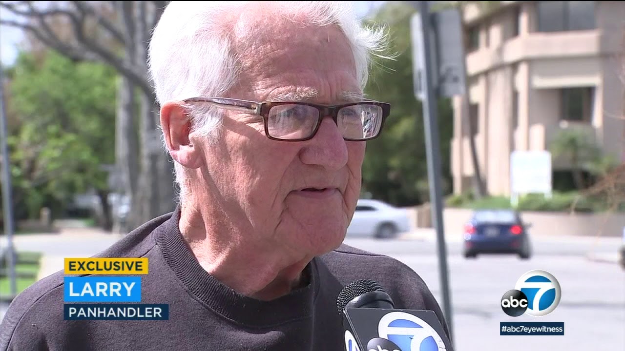 Panhandling but not penniless: Woodland Hills man sparks online debate | ABC7