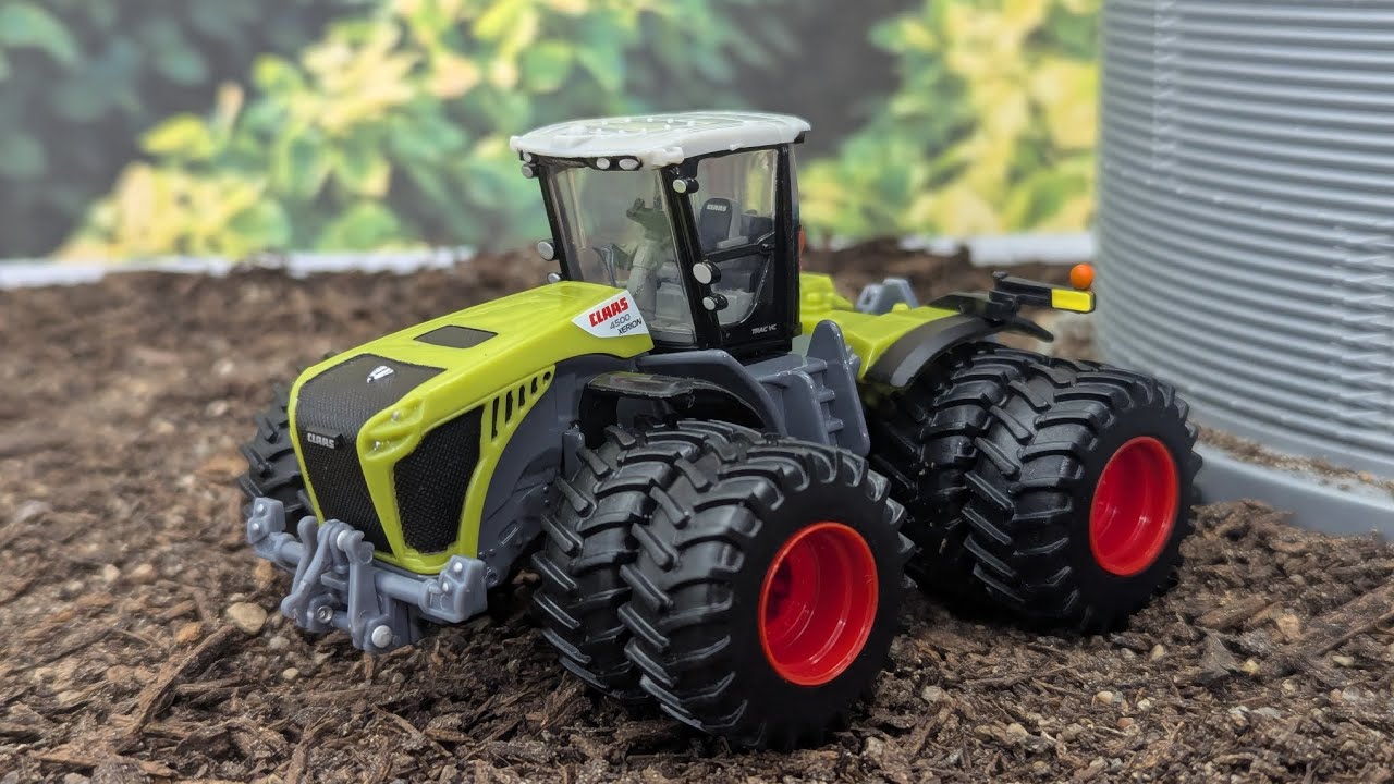 Ertl 1/64 Claas Xerion 4500 4WD Prestige Collection 