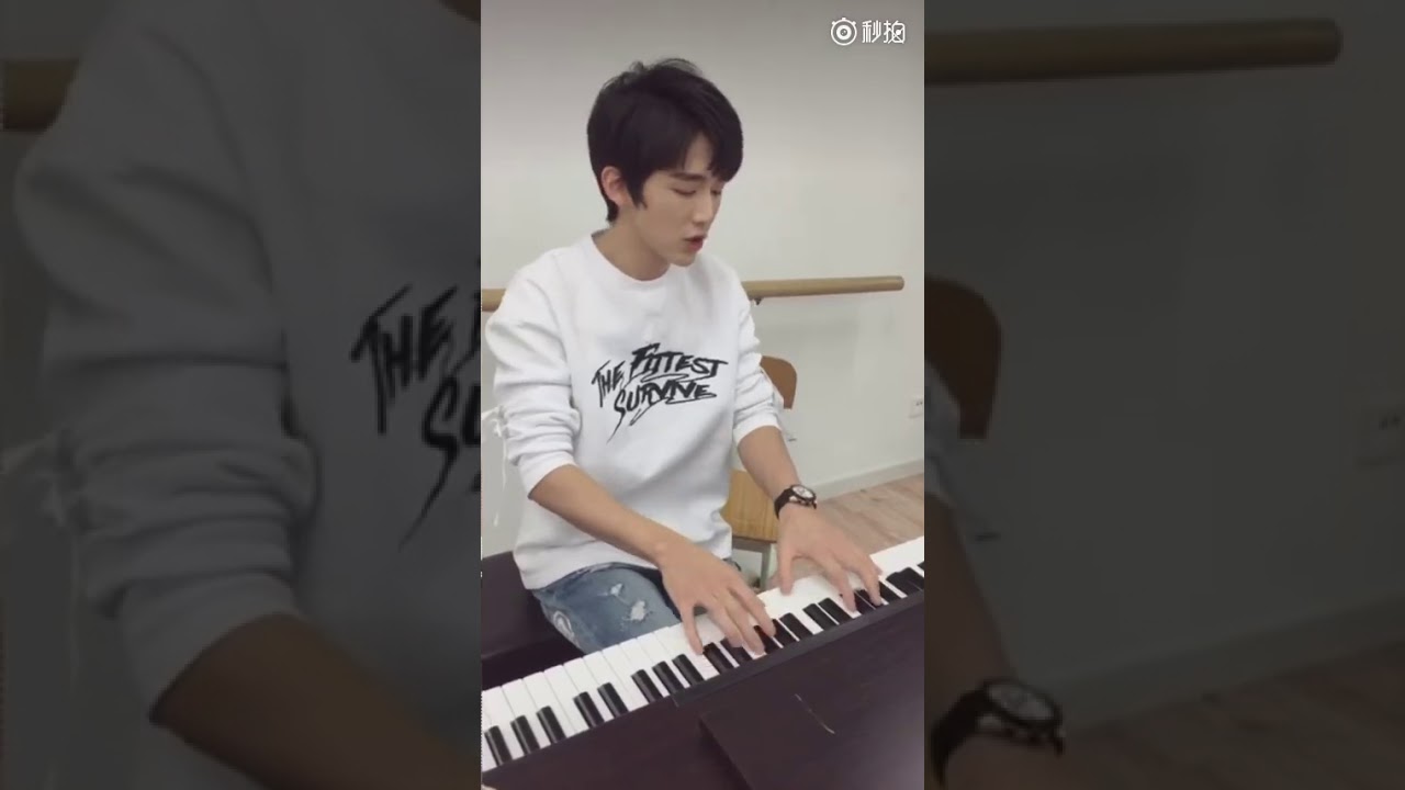 2017.11.22 张新成一直播 自弹自唱彩虹