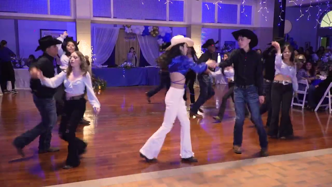 Alondra Escobar Esparza XV Valtz y Baile Sorpresa