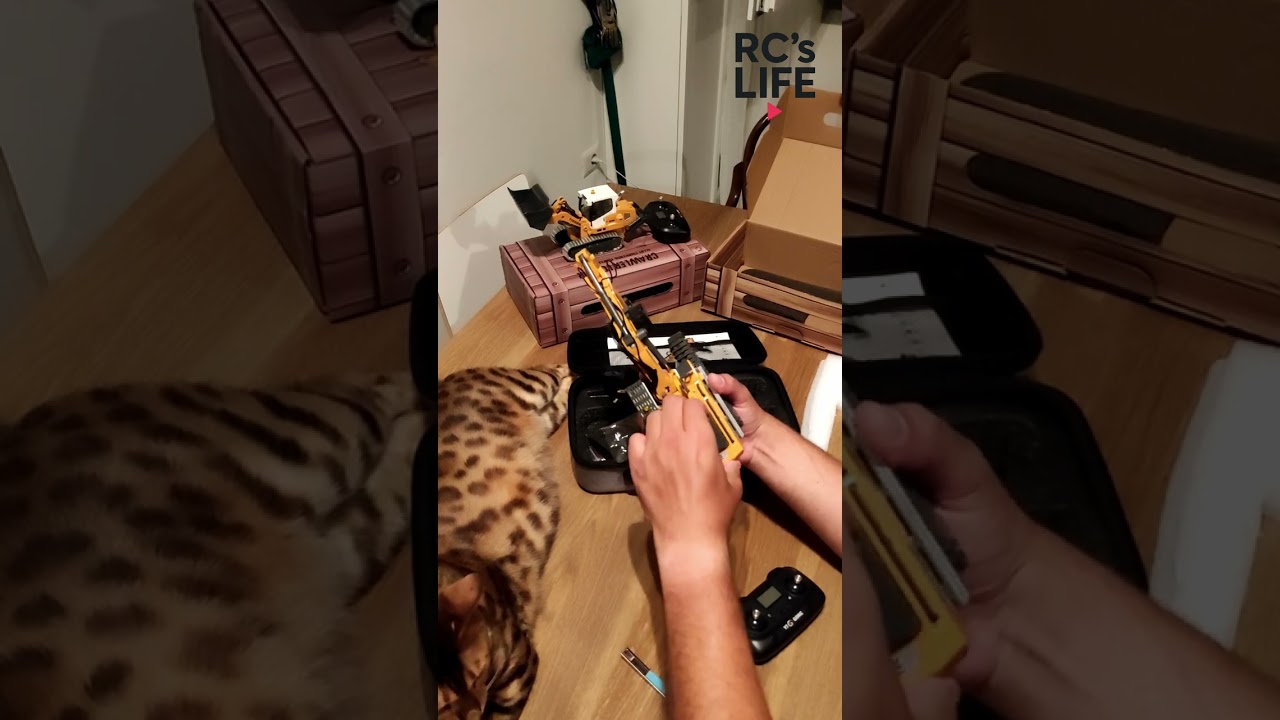 Unboxing TOUCAN RC HOBBY 1:50 ESCAVATORE K970
