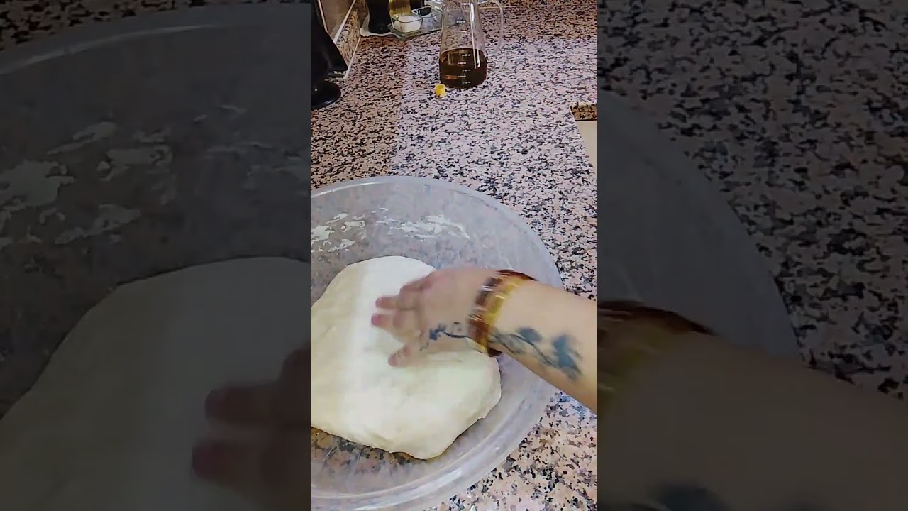 فطائر بسلق ومحمرة  فيها العافية