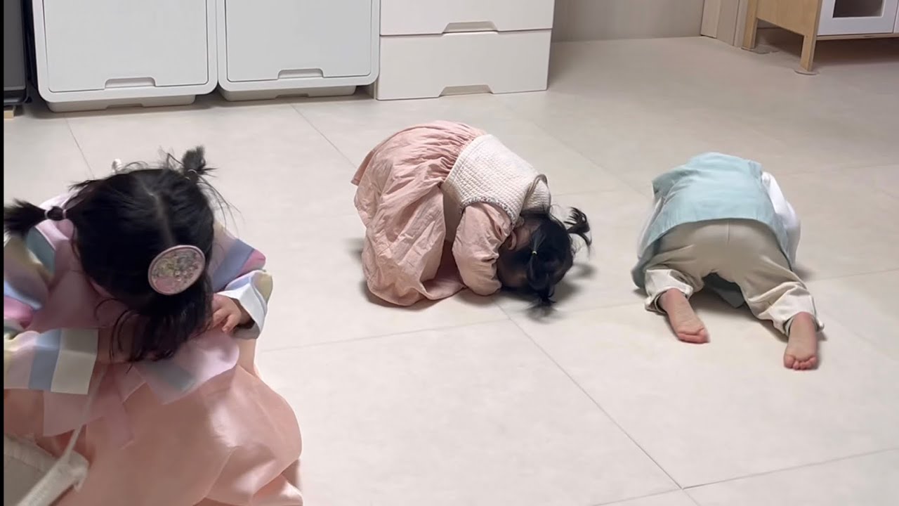 한복입고 세배하는 삼남매👶👶👶
