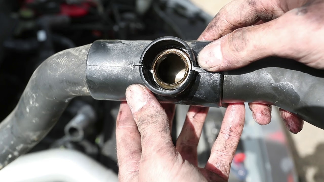2011 Volvo C30 T5 Lower Coolant Pipe Replacement