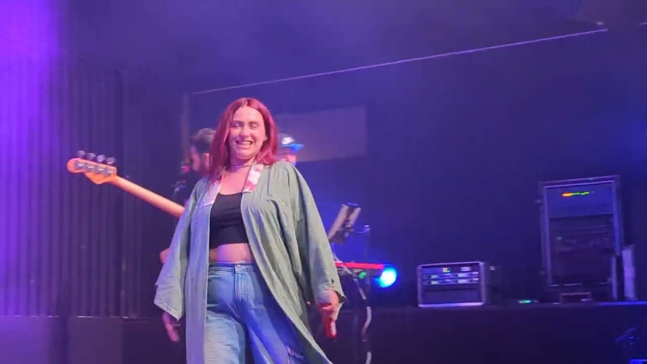 Lia Kali - Falso (Directo Sala Capitol - Santiago 5-4-24) 4K
