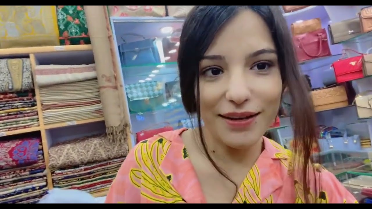 Murree mall road pohchy/sab kuch dollar one shop sy khreeda/murree vlog part 1🍁