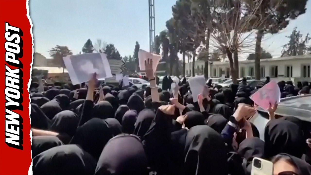 Female Protesters Join Student Demonstrations in Iran in Extreme Act of Bravery