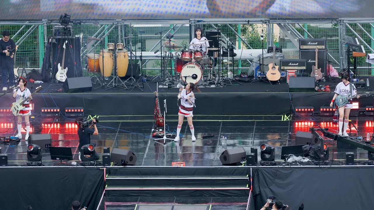 240525 QWER 큐더블유이알 Full ver 'Discord + SODA + Forever + 지구정복 + 대관람차 + 고민중독' 4K 60P 직캠 @고려대 입실렌티