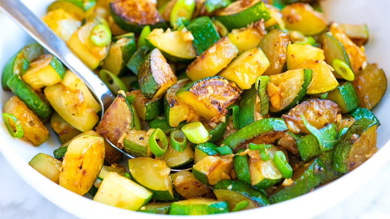 Easy Saut&eacute;ed Zucchini Recipe