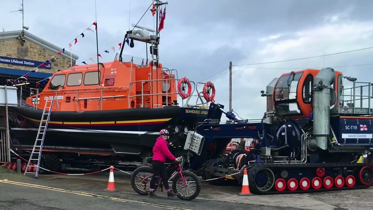 Seahouses RNLI Shannon Class Lifeboat first launch;  18:4:22