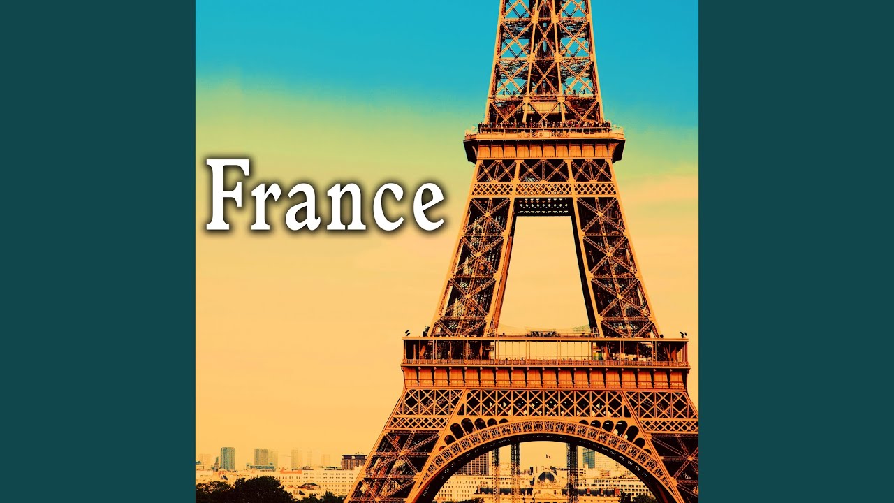 Large Bar or Pub with Crowd Ambience in Paris France