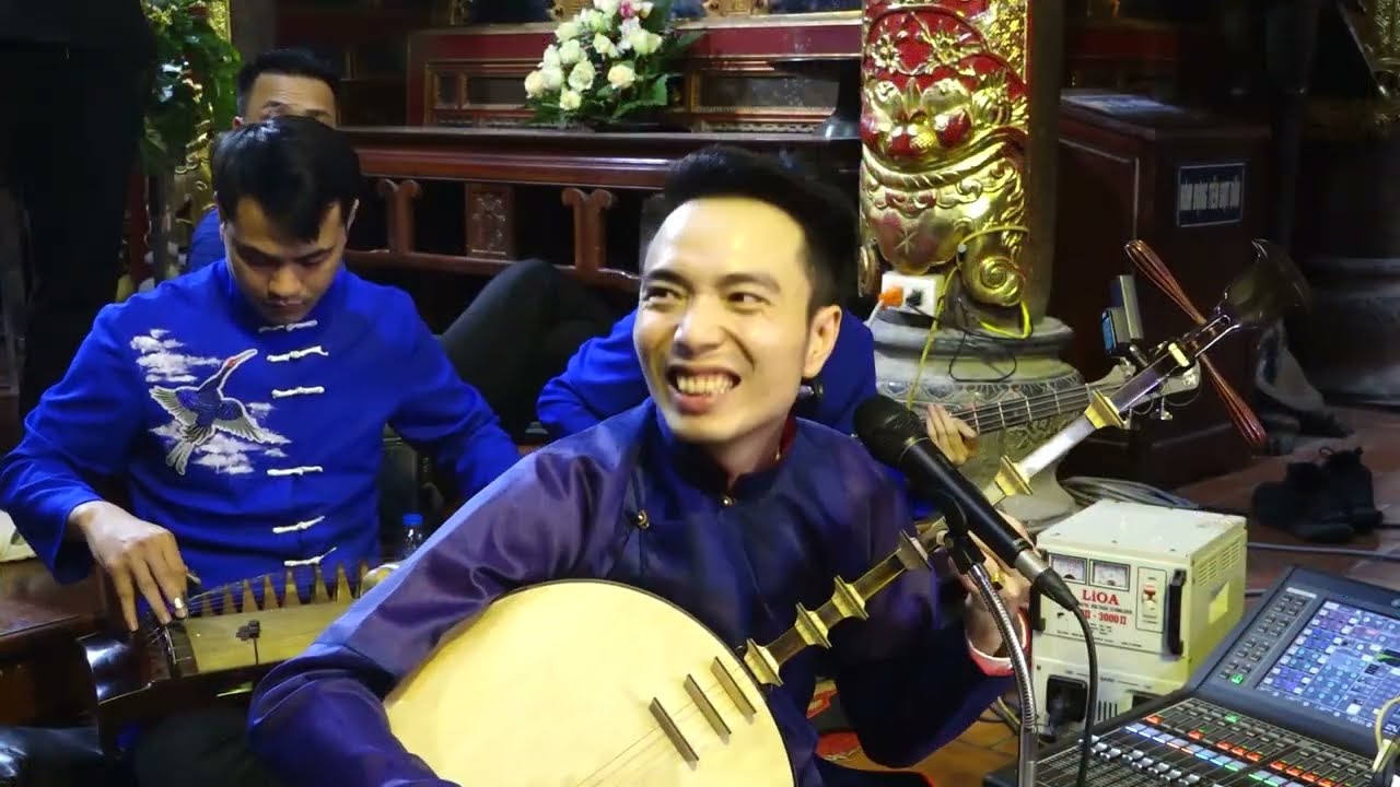 Hát Văn ÔNG HOÀNG MƯỜI 