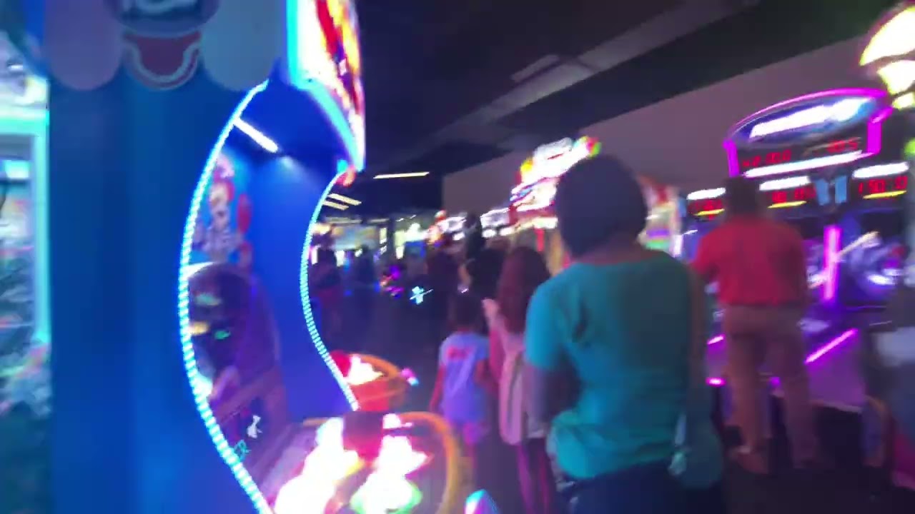 Apex Entertainment- Arcade Tour - Virginia Beach Town Center