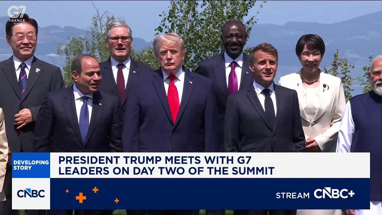 Дональд Трамп присоединился к мировым лидерам на саммите G7 во Франции