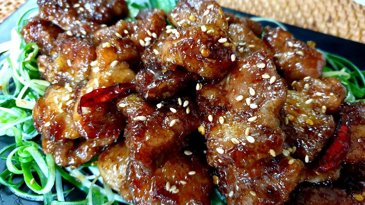 돼지목살은 진짜 이렇게 드세요!! 한번 맛보면 또해달라 난리나는 🥩목살간장조림. 모두의 입이 쩍 벌어지는 잊을수 없는맛!!👍