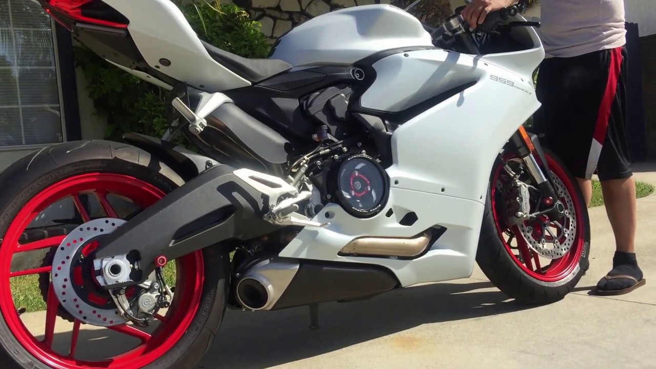 Ducati 959 Panigale - Ducabike Clear Clutch Cover installed!