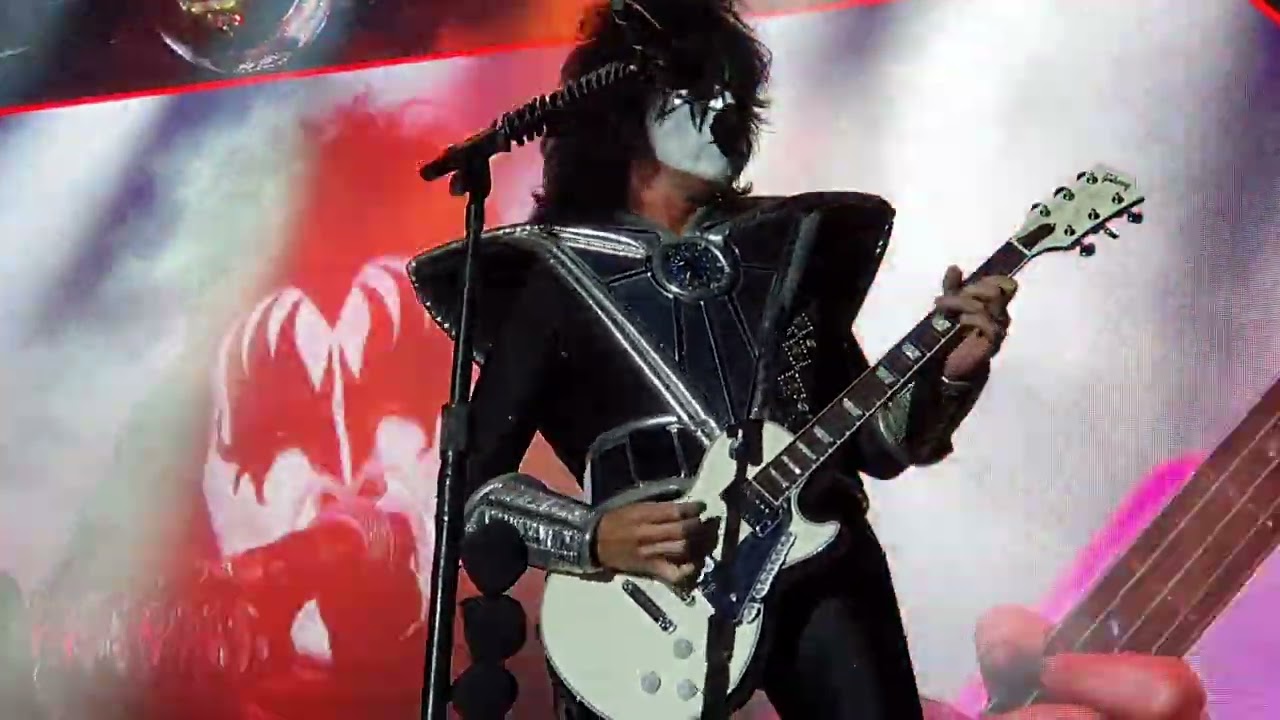 Kiss Nîmes 2022