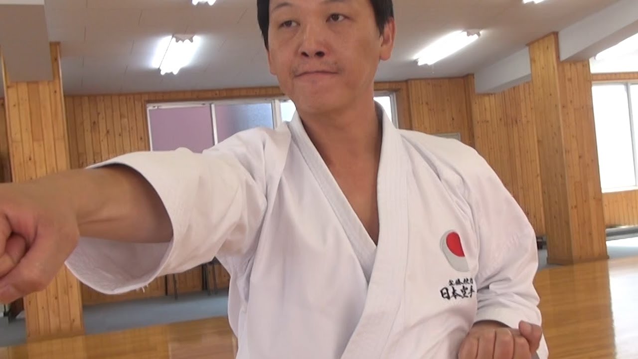 Karate Seiken Gyaku-zuki. Kunio Kobayashi sensei of JKA