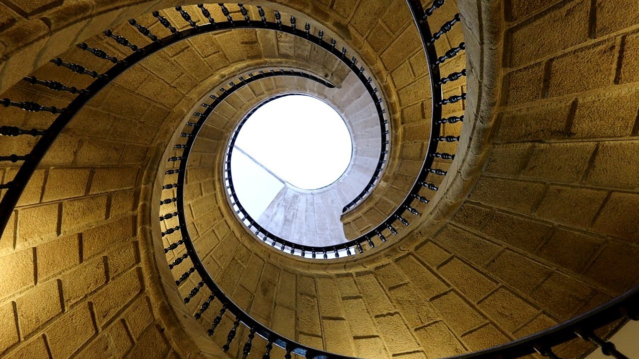 LA UNICA ESCALERA TRIPLE HELICOIDAL DEL MUNDO ESTA EN GALICIA