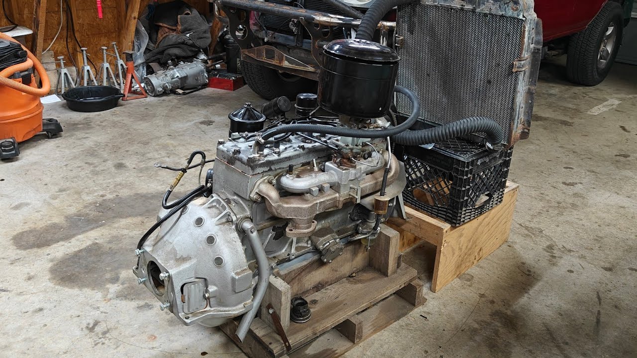 Двигатель Dodge Plymouth 230 работает
