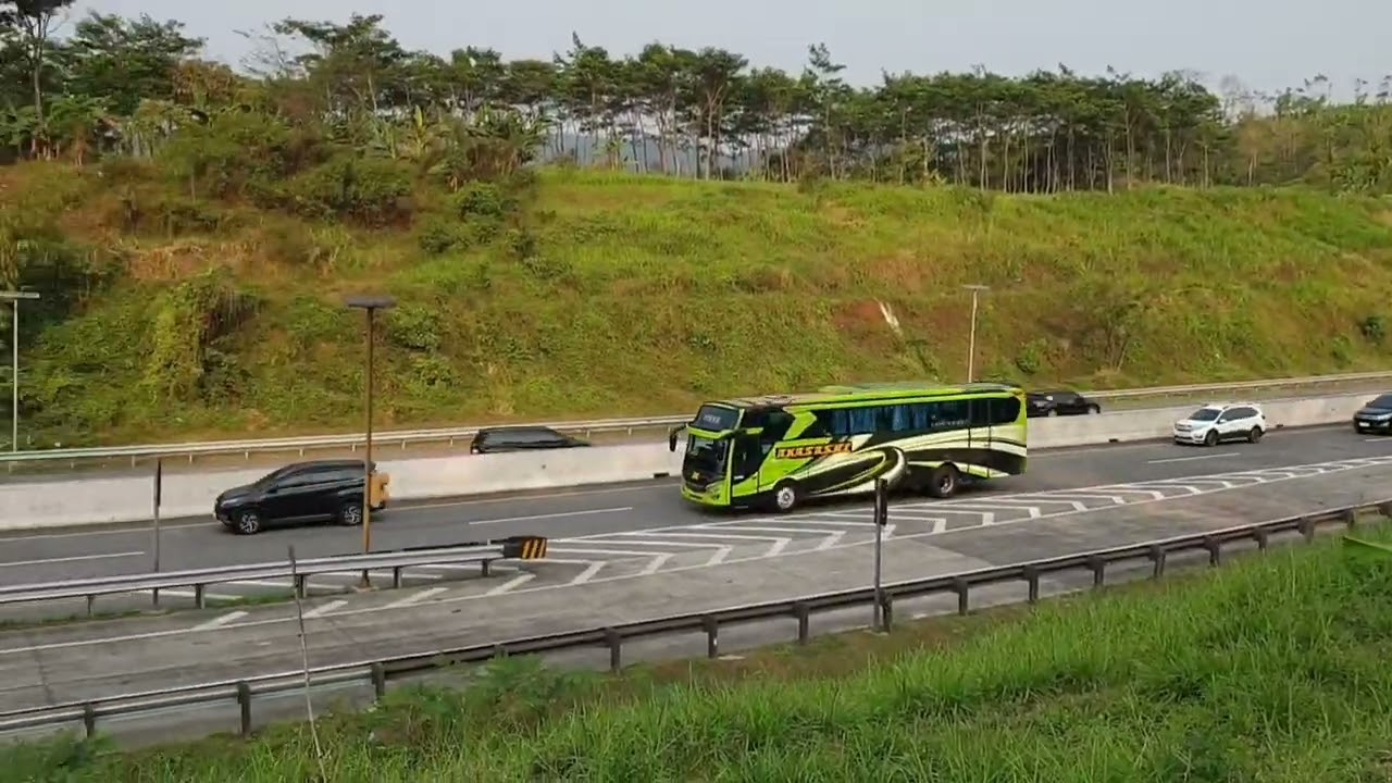 Kumpulan bus mondar mandir #21