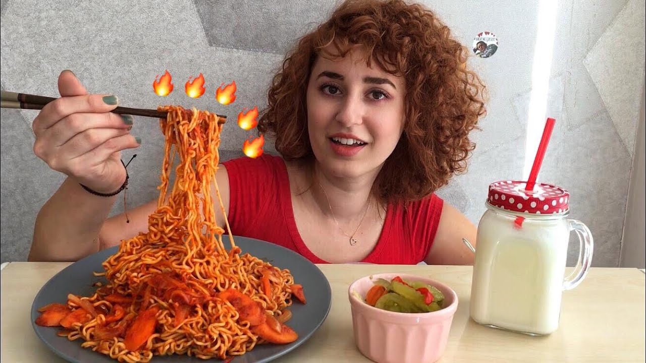 AŞK ACISINDAN DAHA ACILI NOODLE 🤯| TEKNİKLE KIZ TAVLAMAK| NOODLE MUKBANG