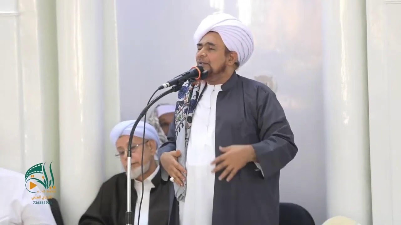 فقيد الأمة الإسلامية العلامة عمر بن حامد الجيلاني مع فضيلة الشيخ د. محمد باذيب