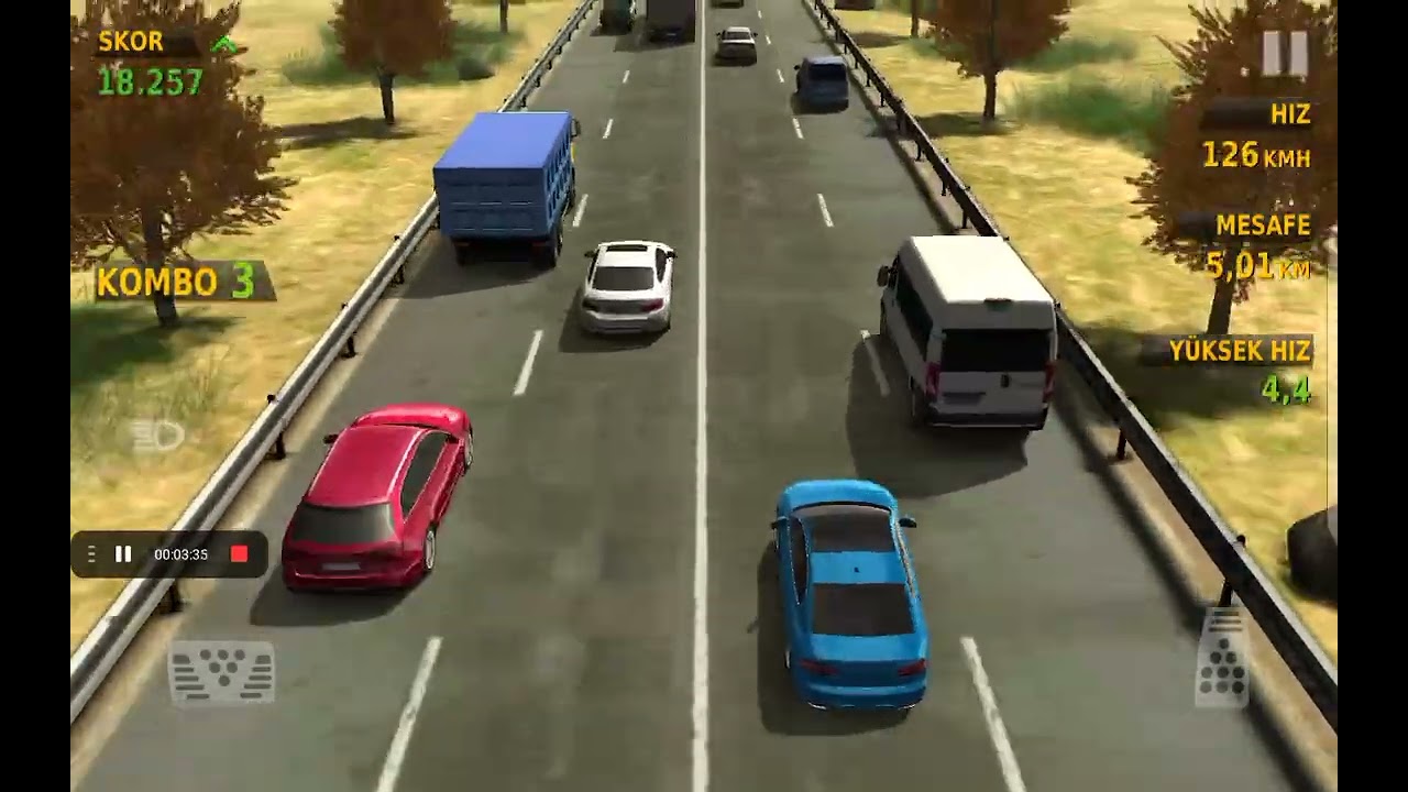Arkadaşlar bugün traffic racer oynuyoruz bu benim ilk videom 