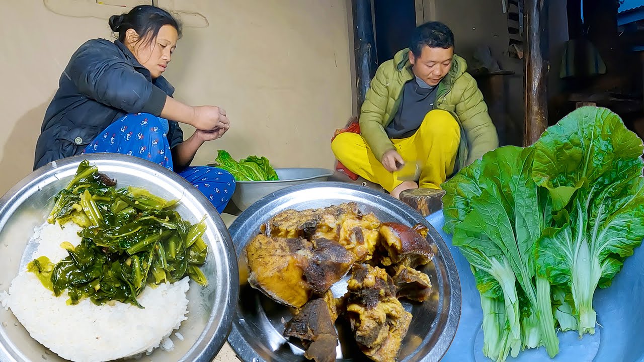 we are cooking pork & green mustard mix curry for dinner || @bhumicooking