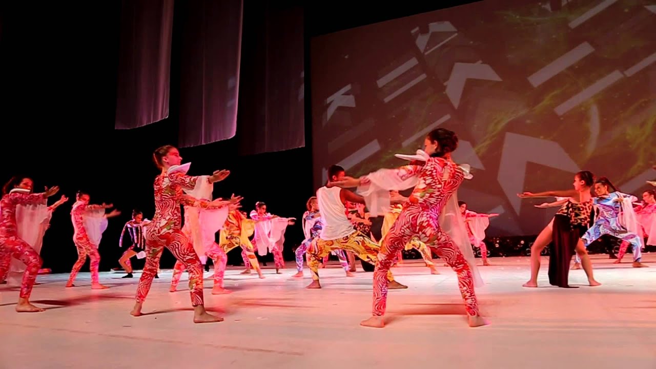 STRACE DANCE CENTER, chorégraphie signée par Nicolas Huchard, final 2014