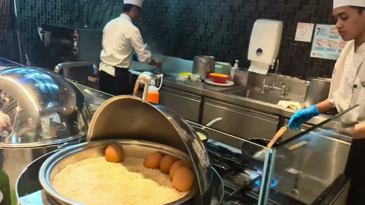 Pullman Kuala Lumpur City Centre - Hotel & Residences - Breakfast