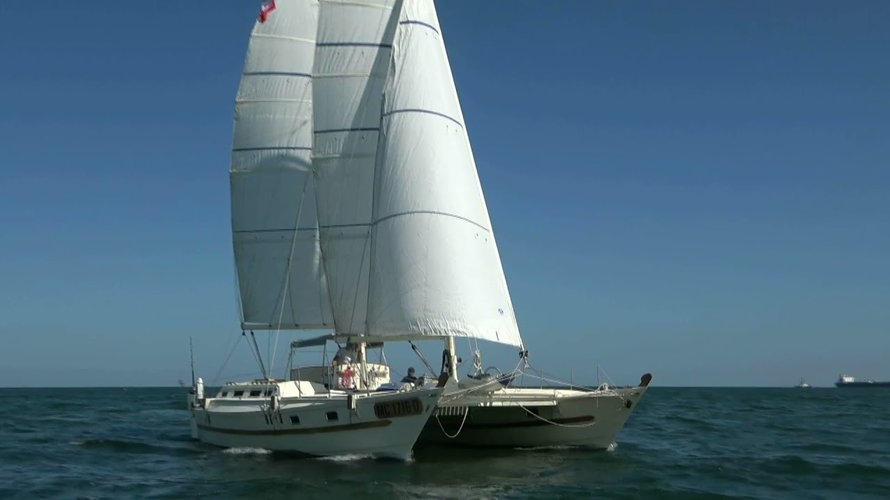 Catamarano 'Festina lente', un Wharram Tiki 38 (... in legno)