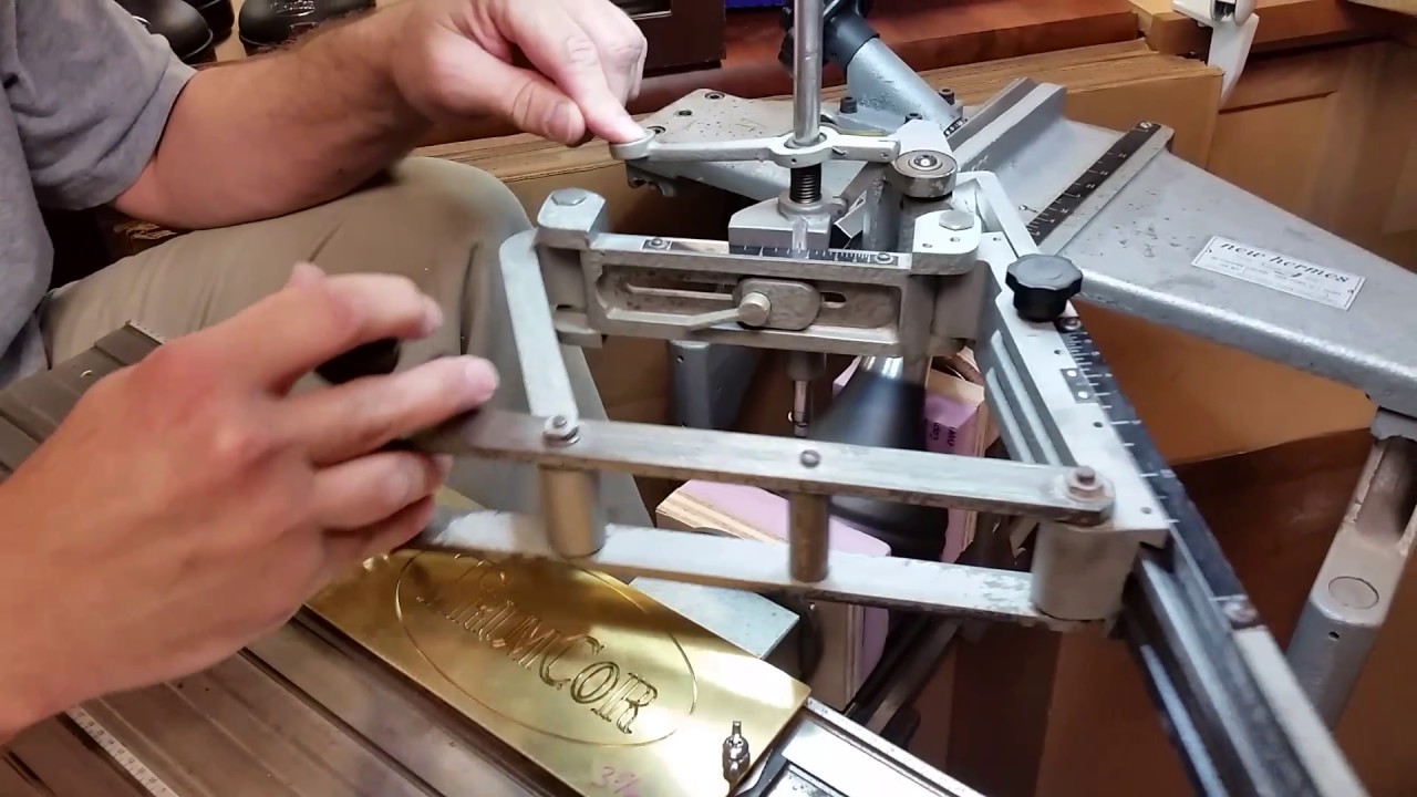 Engraving with New Hermes