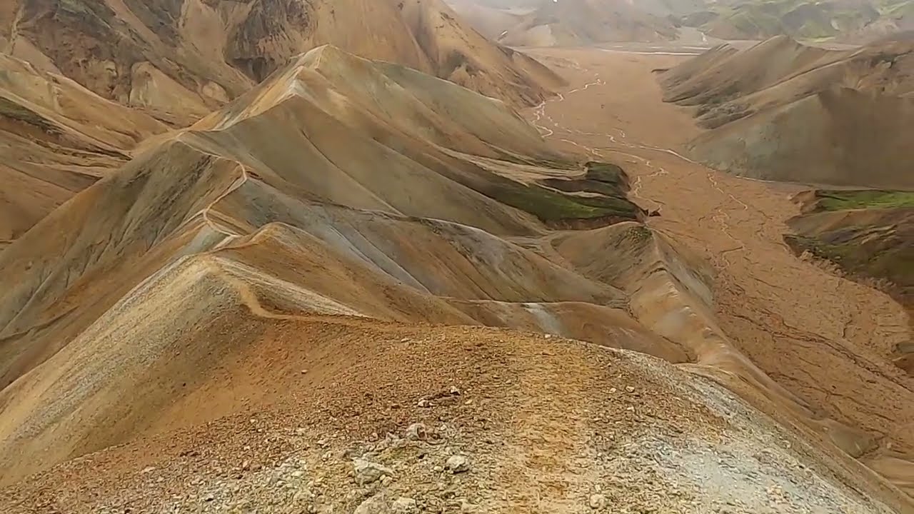 Islande 2.16 Landmannalaugar : la crête magique