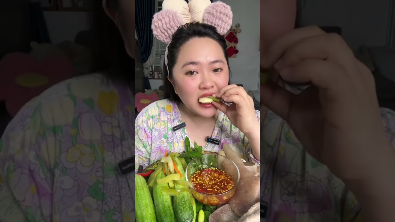 THỊT LUỘC CHẤM MẮM ỚT CAY cùng em nha cả nhà