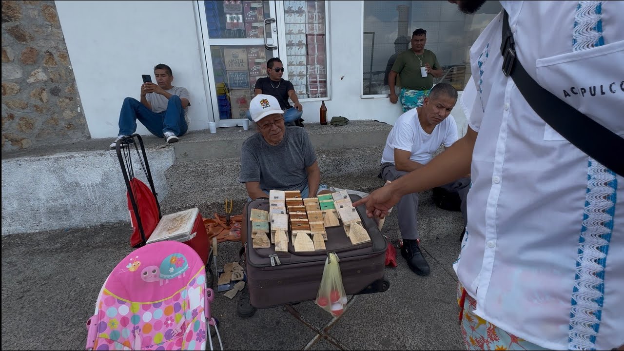 LE COMPRÉ TODAS SUS CUERDAS DE PESCAR EN ACAPULCO ESTA ES MI GENTE TRABAJADORA