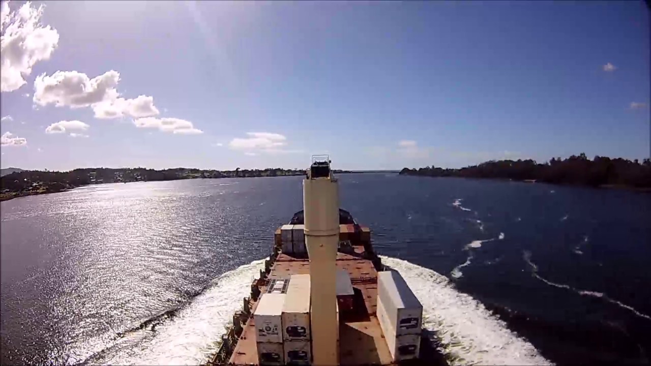 High speed departure Bell Bay/Tasmania