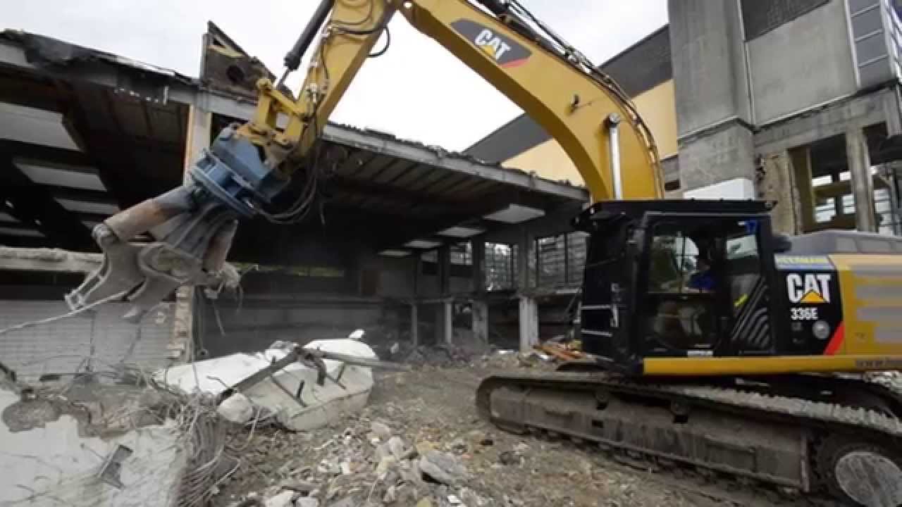 Abbruch des alten Hallenbades in Dorsten, NRW